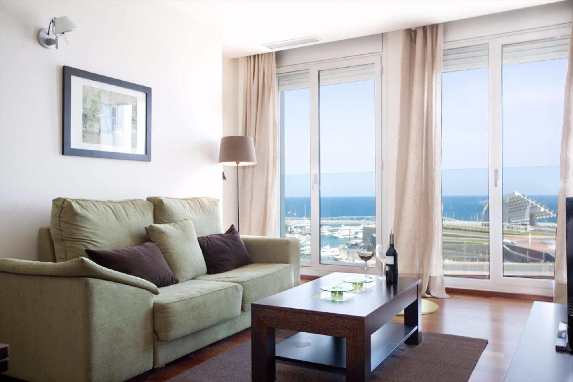 Rent Top Apartments Forum Sant Adria de Besos Luaran gambar